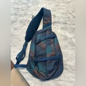 Patagonia navy blue green camo sling backpack
